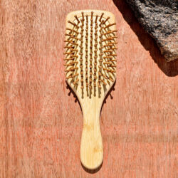 El Cepillo de Cabello con mango
